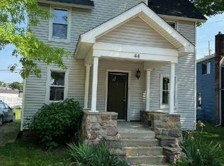 44 Margaret St, Whitmore Lake, MI 48189