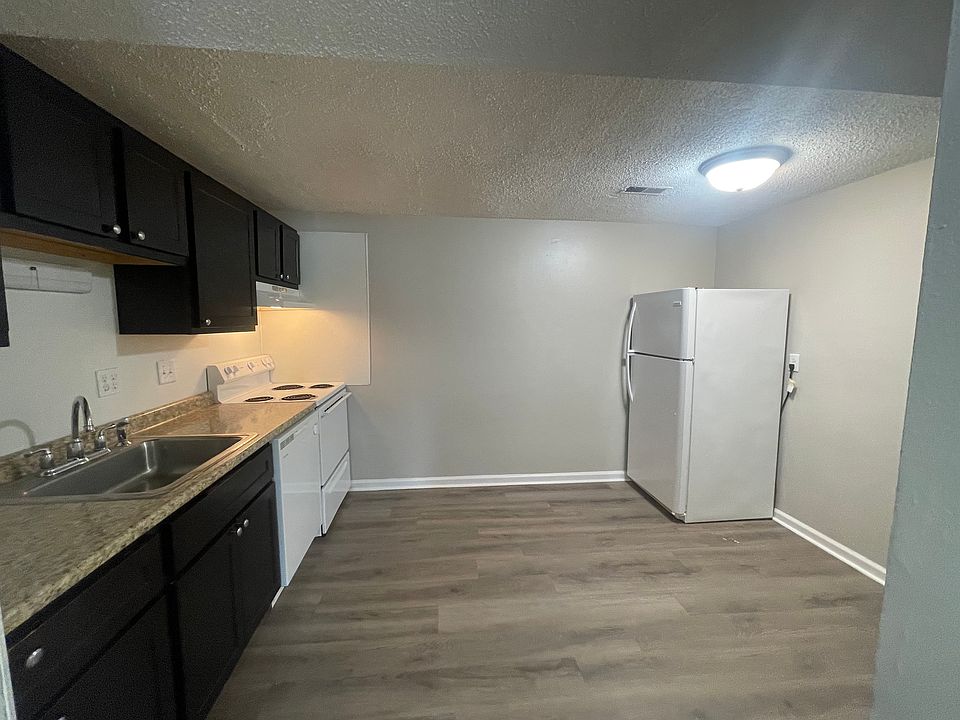 956 Shelley Ct, Fenton, MO 63026 | Zillow
