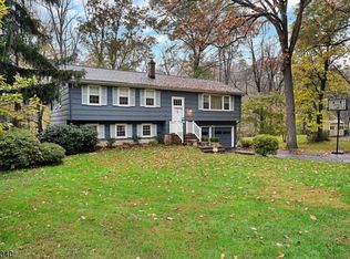 47 Harrison Brook Dr, Basking Ridge, NJ 07920