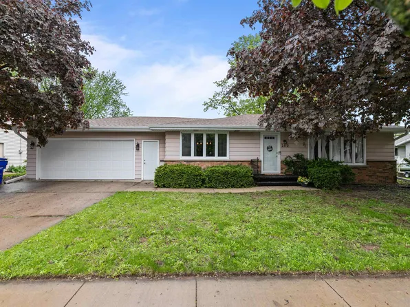2112 E John St, Appleton, WI 54915