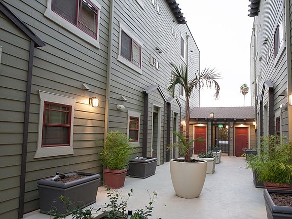 5th image of 14225 Dickens St APT 7