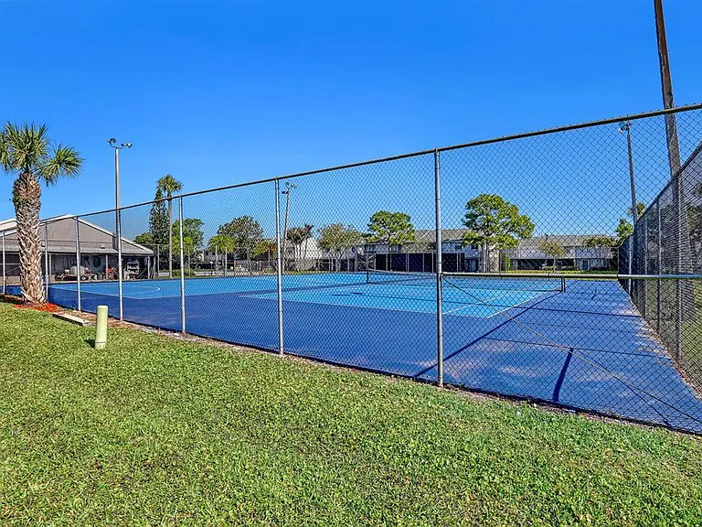 3104 Poolside Dr — Photo 33