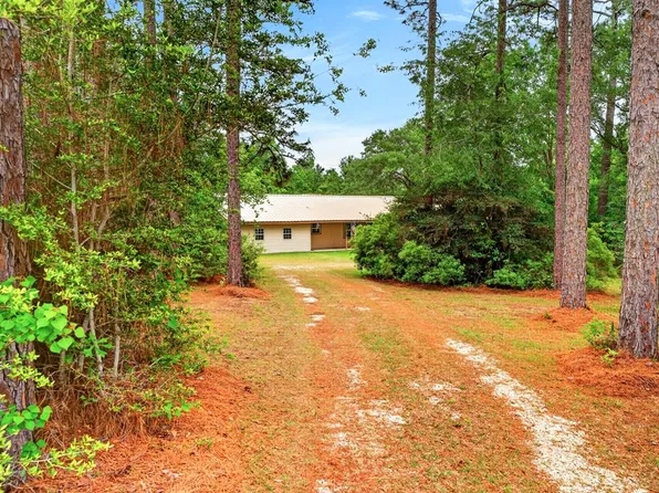 170 Horseshoe Ln, Carriere, MS 39426
