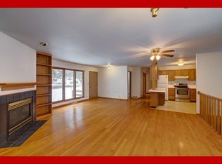 3257 Mansion Cir, Mc Farland, WI 53558