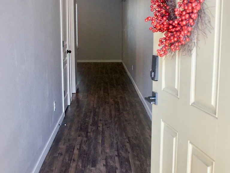 60 N 41st Pl — Photo 4