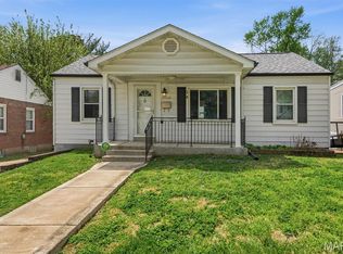 10346 Saint Henry Ln, Saint Ann, MO 63074