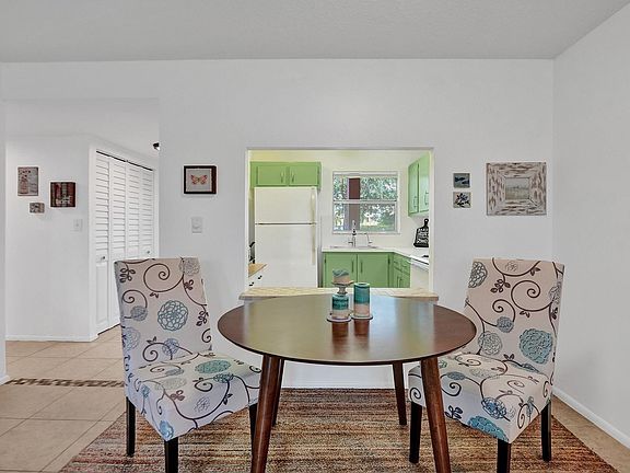 4th image of 3091 E Sunrise Lakes Drive #106