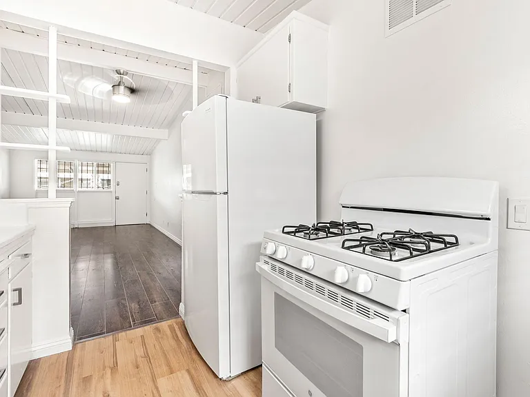 4115 Palmwood — Photo 3