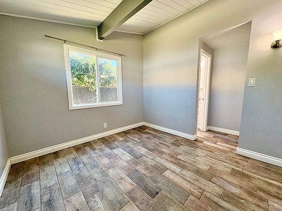 5th image of 555 E Haltern Ave