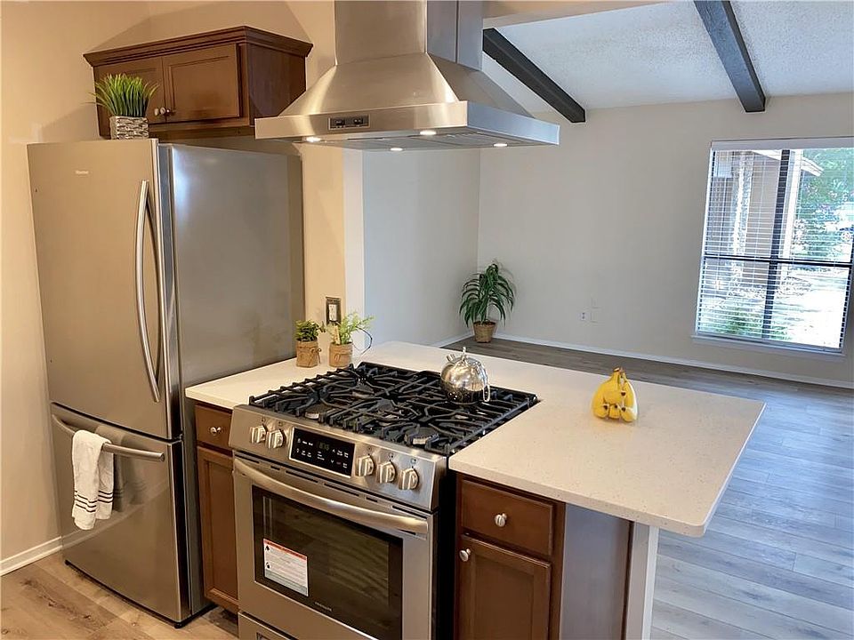 1st image of 2100 Conestoga Trl #A