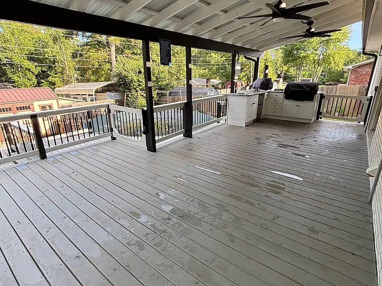 205 McArthur St — Photo 37