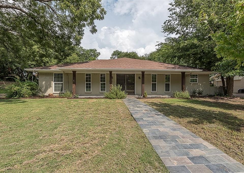 1st image of 312 Westpark Dr