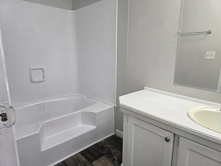 210 Jamback Rd #49 — Photo 7