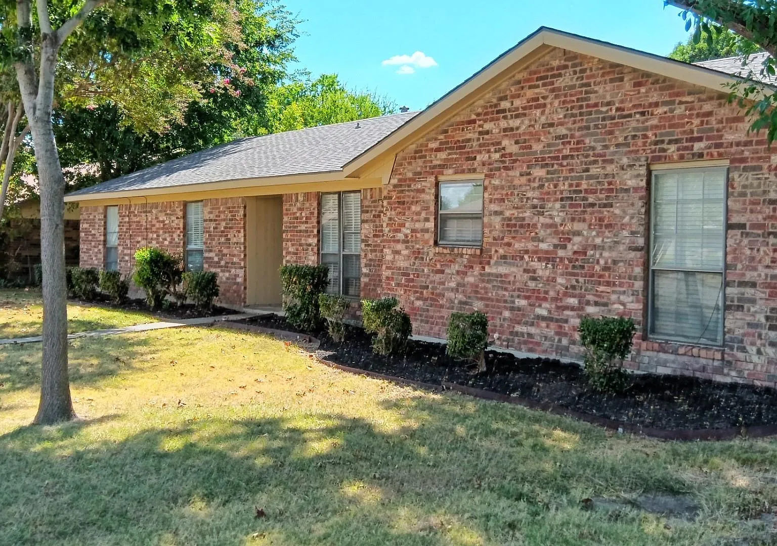 3 bed, 1673 sqft, $2,200 — Photo 1