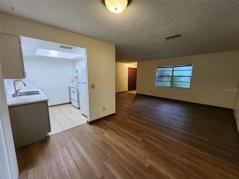 1209 SW 80th Dr — Photo 7