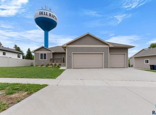 1404 Bitterroot Rd, Dell Rapids, SD 57022