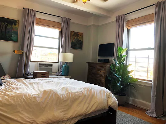 Rented by Corcoran | media 25