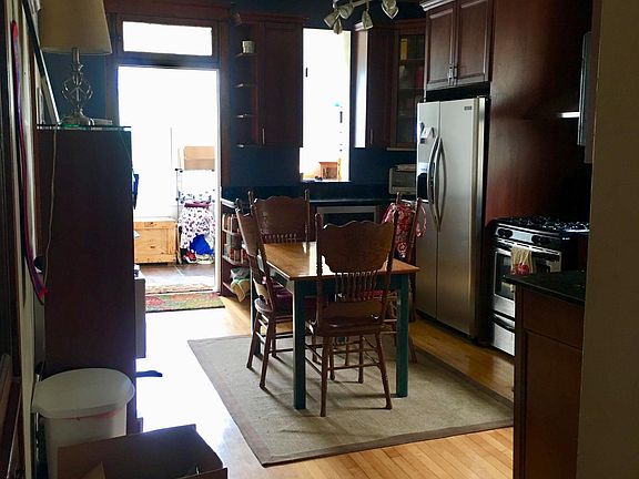 5th image of 2848 W Barry Ave #2