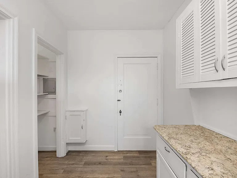 2628 Cleinview Avenue — Photo 19