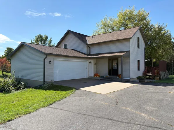 858 Bradley Dr, Hudson, WI 54016
