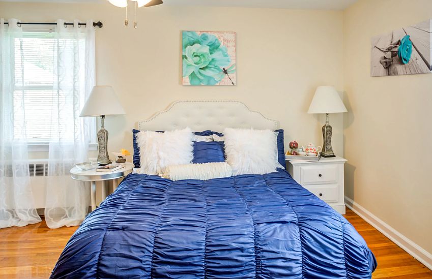 1st image of 359 Pennington Ave #359