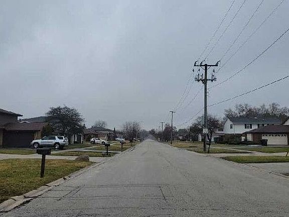 4th image of 1990 E 170th St