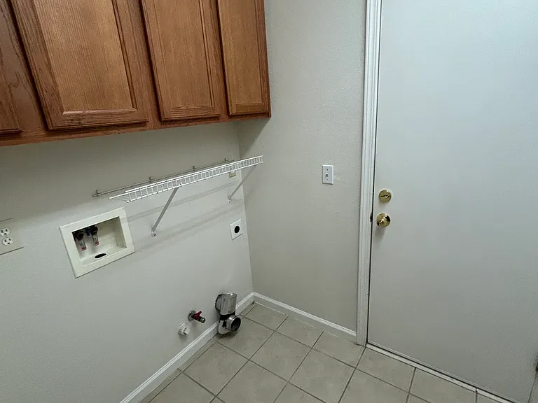 2240 Lorena Ave — Photo 11