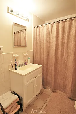 Rented by City Connections Realty | media 43