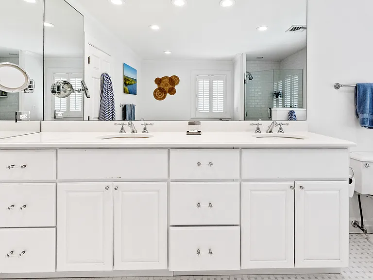11 Pine Grove Ct — Photo 32