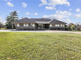 15226 Oakmont St, Overland Park, KS 66221