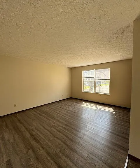 104 Clark St #104 — Photo 2