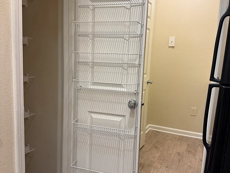 600 Vista Lake Dr #208 — Photo 11