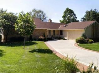 8608 Redbud Ln, Lenexa, KS 66220