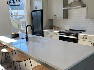 180 Chestnut Cir, Atlanta, GA 30342