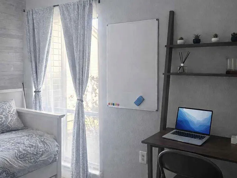 Bedroom 3 study area