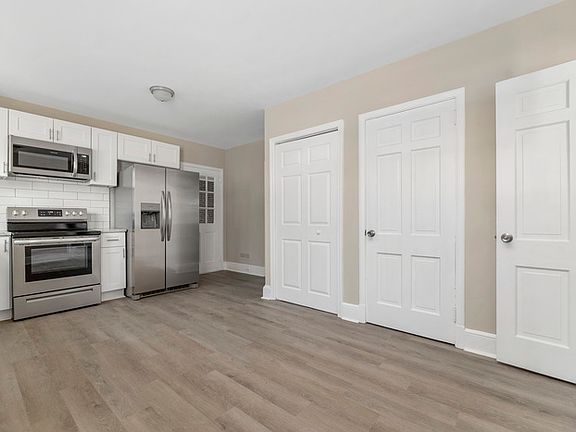 5th image of 804 Townsend Ave