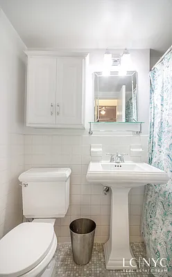 Rented by Keller Williams NYC | media 8