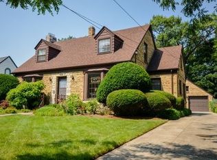 1130 Duncan Ave, Elgin, IL 60120