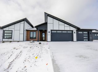 1525 Shannon Oaks Blvd NE, Rochester, MN 55906