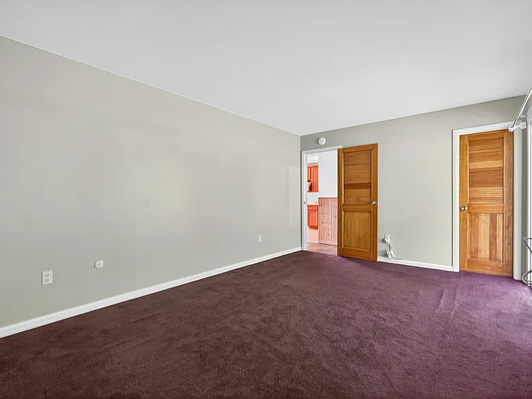 2740 South Rd #G15 — Photo 10