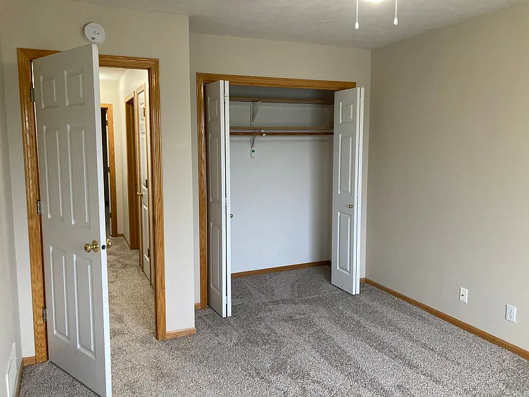 3200 S 79th St — Photo 10