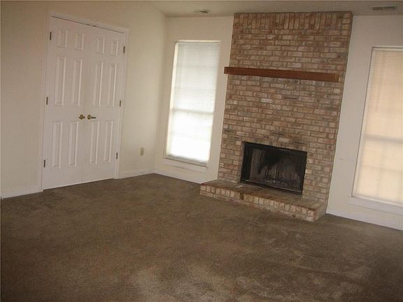 3rd image of 1515 Warren Lake Ct