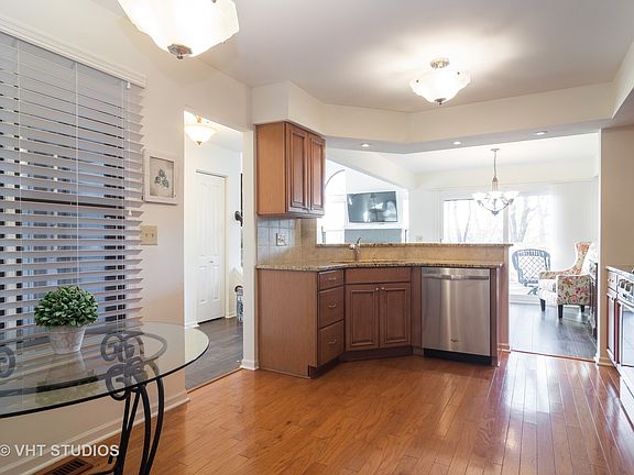 4th image of 447 W Auburn Woods Ct