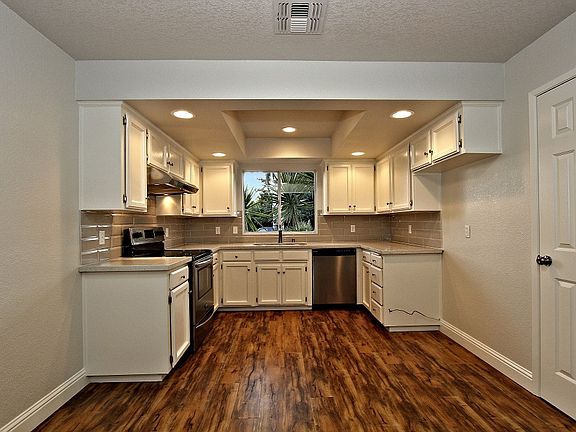 4th image of 8824 N Chance Ave