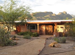 8425 E Surrey Trl, Tucson, AZ 85750