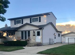 33172 Janet Ave, Fraser, MI 48026
