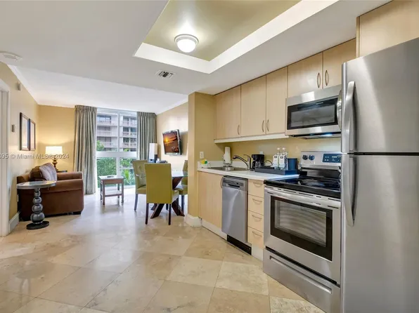 2951 S Bayshore Dr #815, Miami, FL 33133
