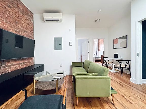 5th image of 907 Jefferson Ave #2-445