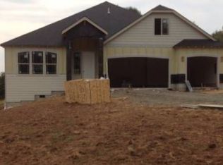 16610 S Memory Ln, Oregon City, OR 97045