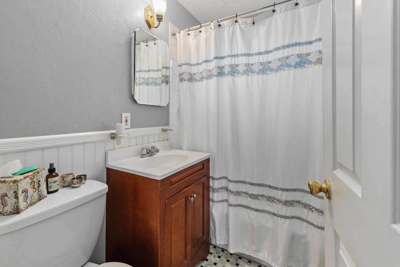  North side bath